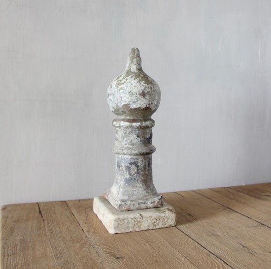 A large 18th century lead finial
